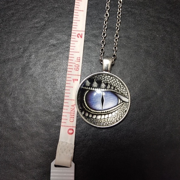Silver tone & glass dragon's eye necklace - Picture 5 of 7
